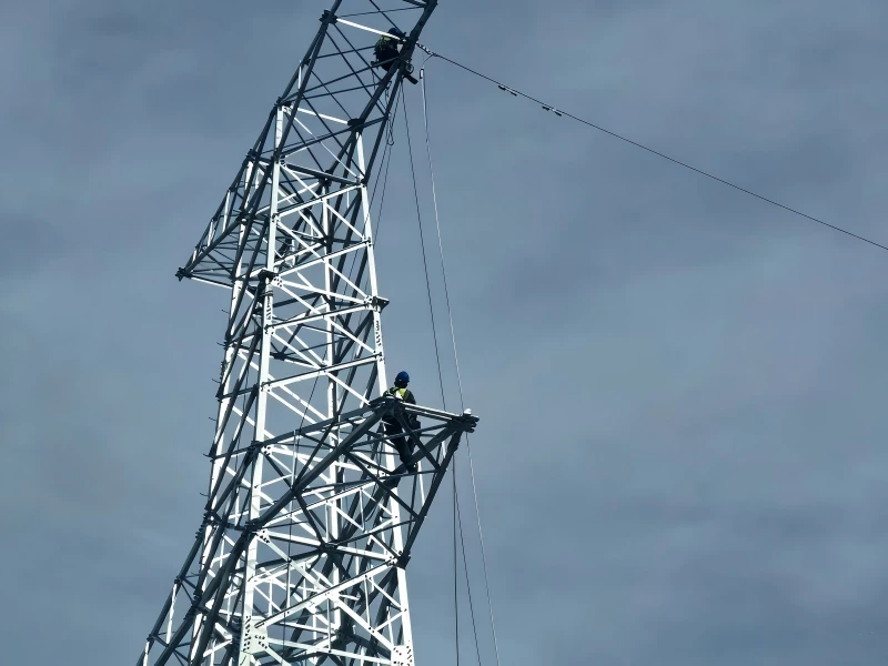 220 KV Transmission Power Towers Project in China 220 KV Transmission Power Towers Project in China
